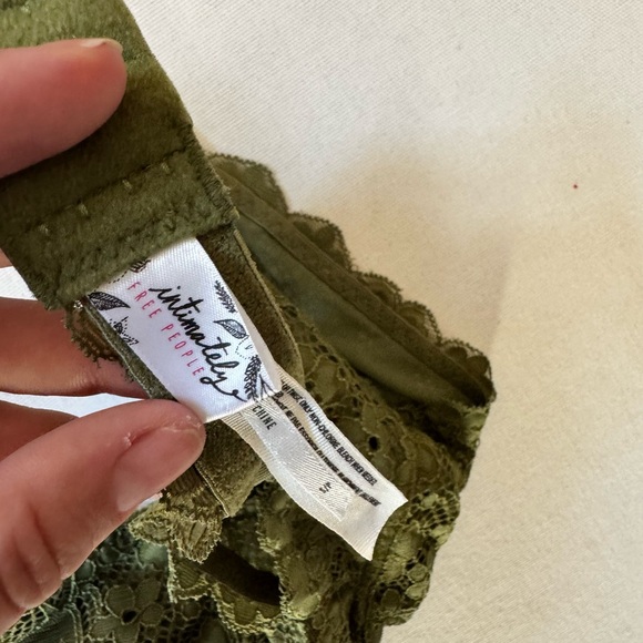 Free People Intimately Last Dance Lace Halter Bralette Kelp Size S - Picture 5 of 5